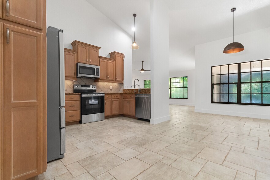 Building Photo - 11918 Quail Ridge Dr