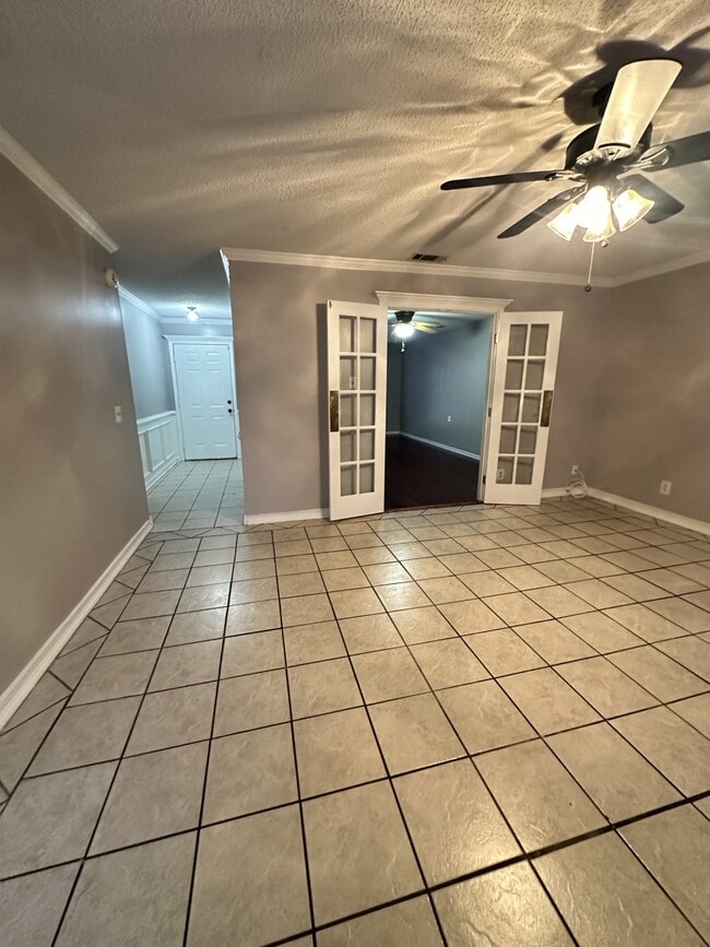 Building Photo - 1 Brandle Cove