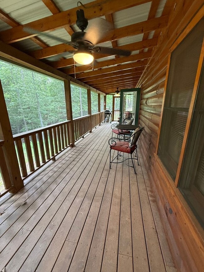 Building Photo - Laurel Oak Cabin