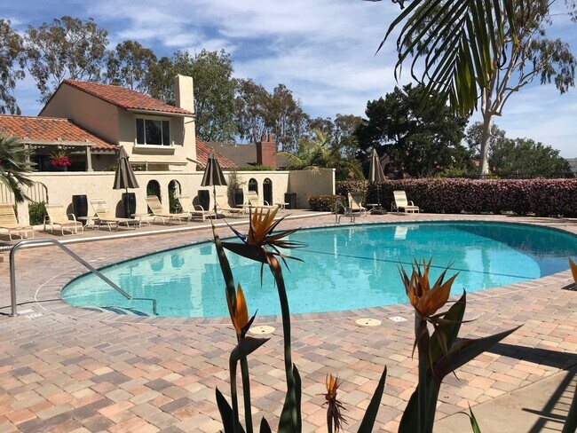 Building Photo - 25606 Spinnaker Dr