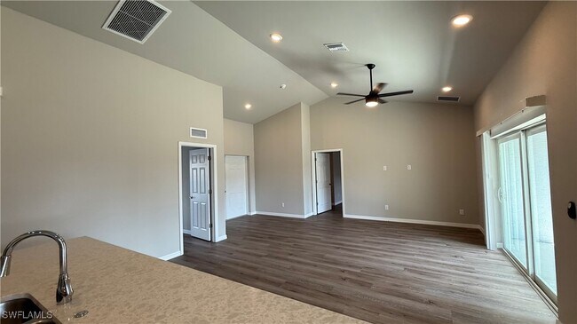 Building Photo - 1846 NW 21st Ave