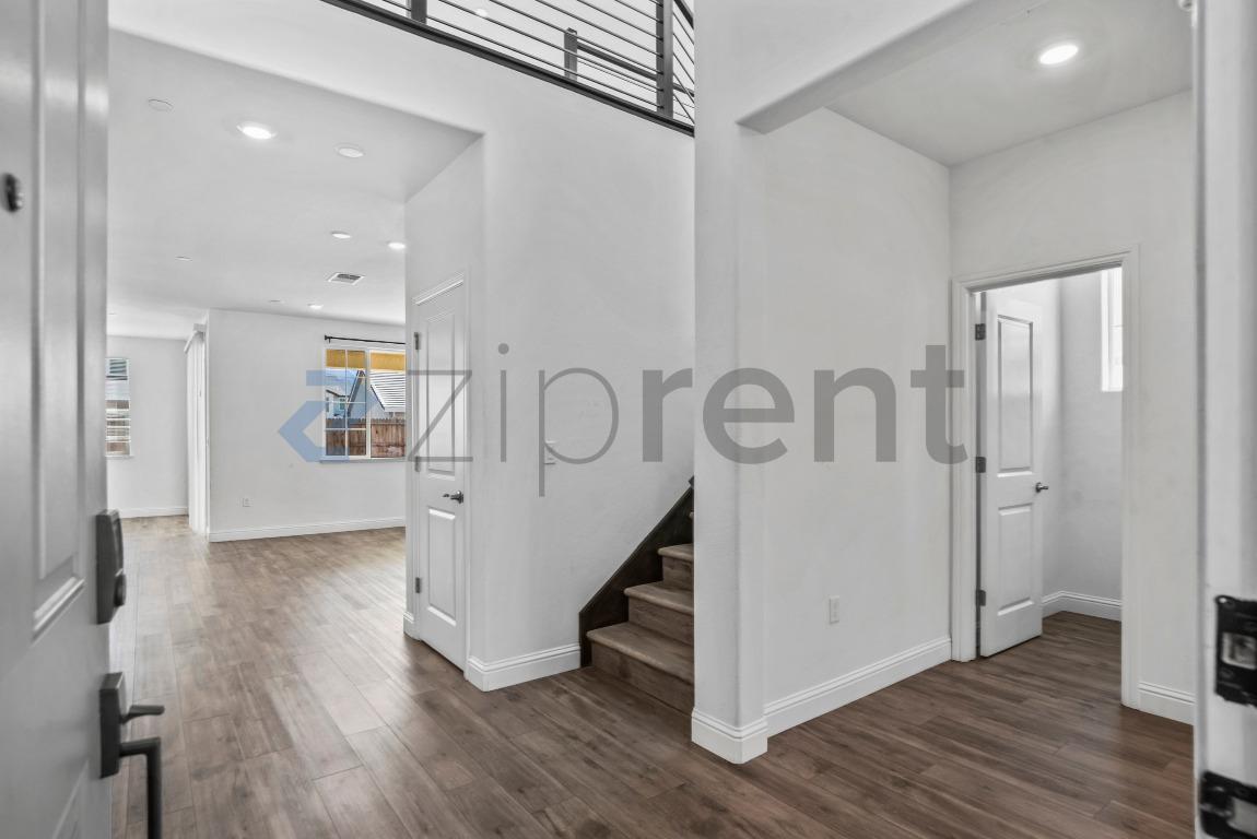 Building Photo - 3286 Deer Oak Street