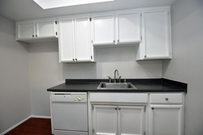 Building Photo - 5902-5902 Bourbon Dr