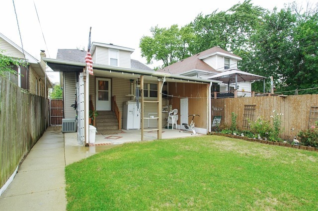 Backyard - 5855 N Austin Ave