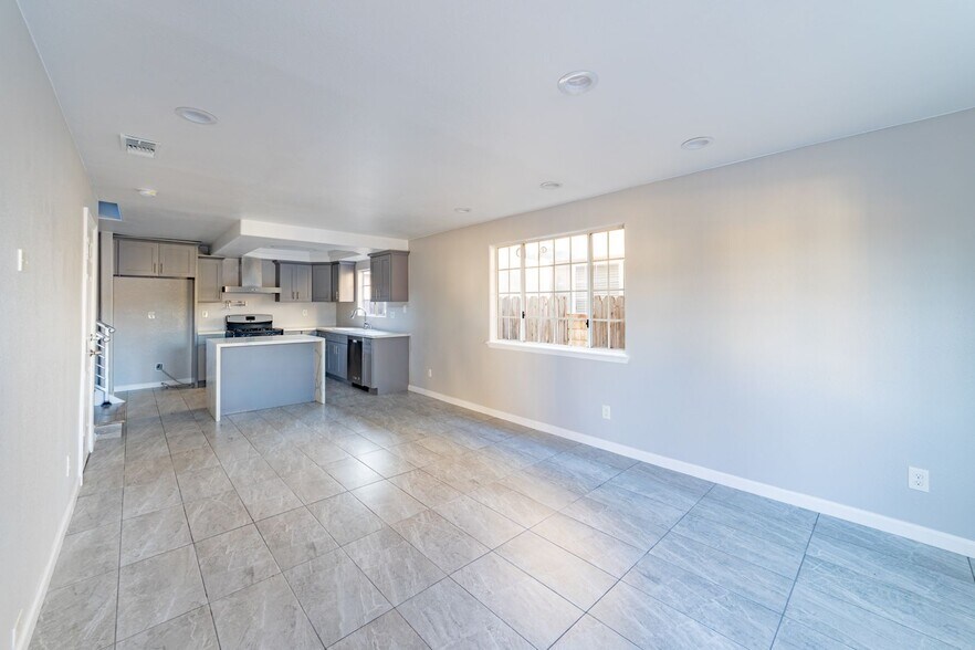 Building Photo - 1334 Lee Ave