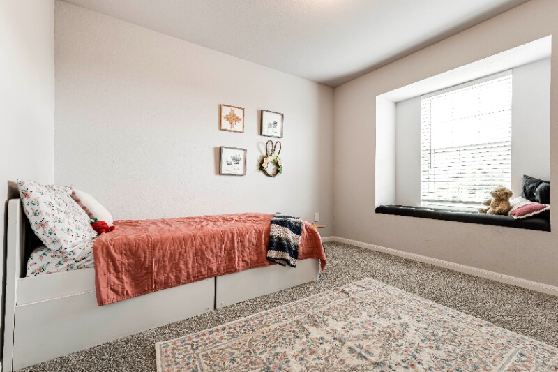 Building Photo - 7919 Deepwell Dr