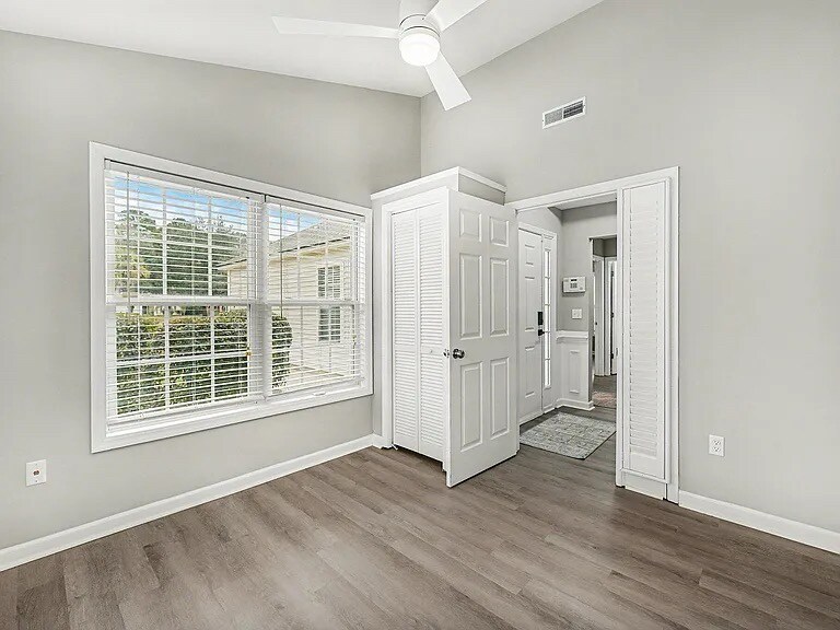 Building Photo - 3416 Wellesley Ct