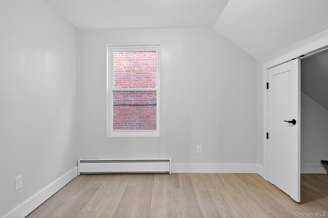 Building Photo - 12 N Church St