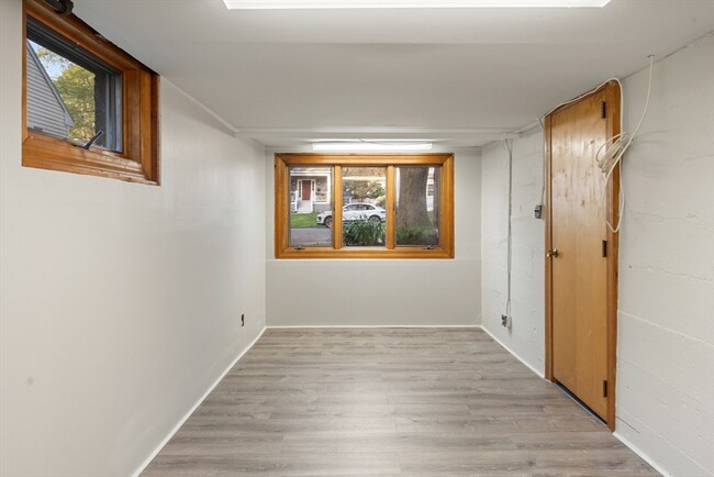 Building Photo - 62 Harding Rd