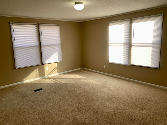 Building Photo - Renovated 3 Bedroom Home In Raleigh, Apply...