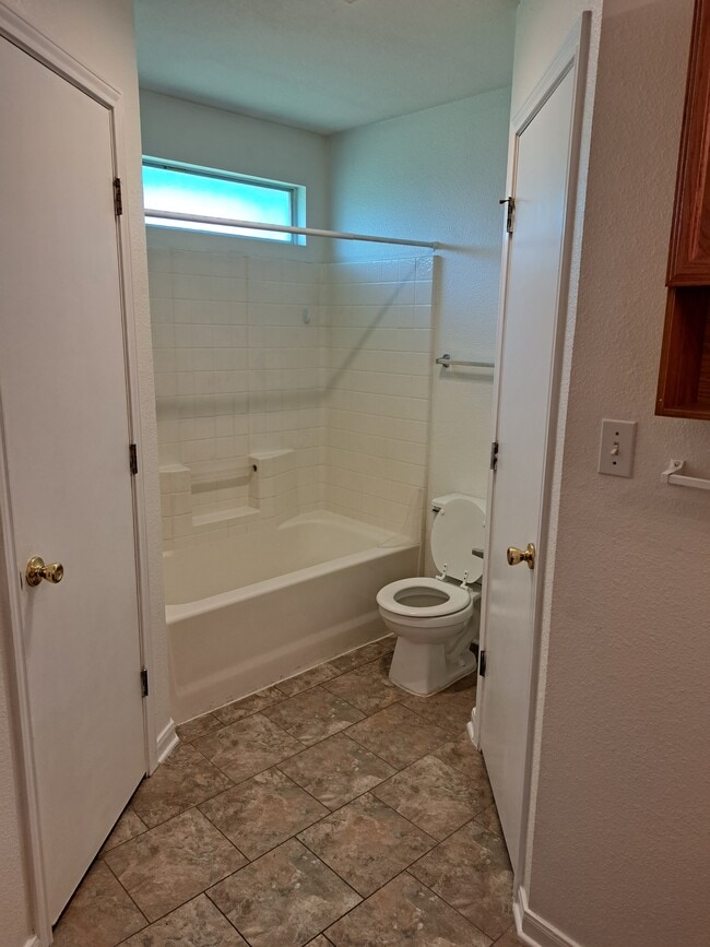 Building Photo - 109 Axis Deer Trail