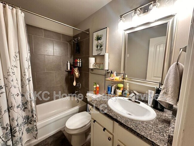 Building Photo - 4122 Bonaparte Blvd