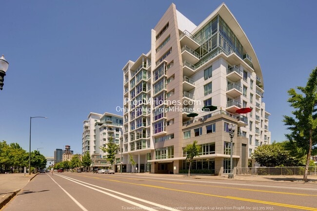 Building Photo - Luxurious One Bedroom Condo at the Pearl District Waterfront!