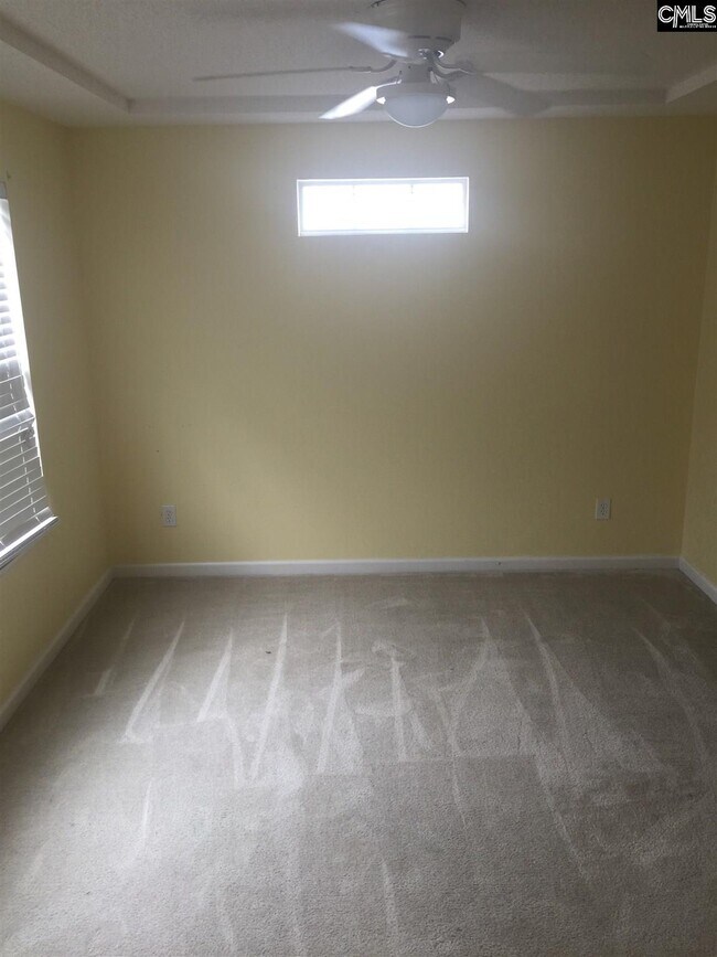 Building Photo - 194 Fox Grove Cir