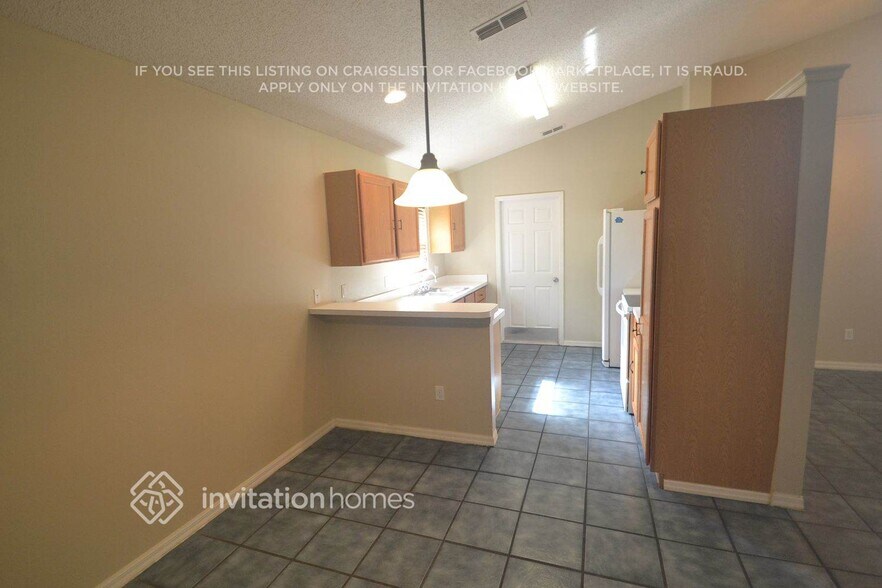 Building Photo - 1878 Bobtail Dr