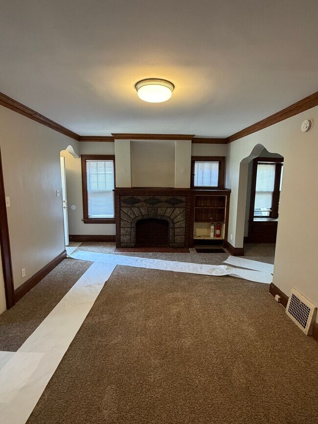 Building Photo - 368 Wildwood Ave