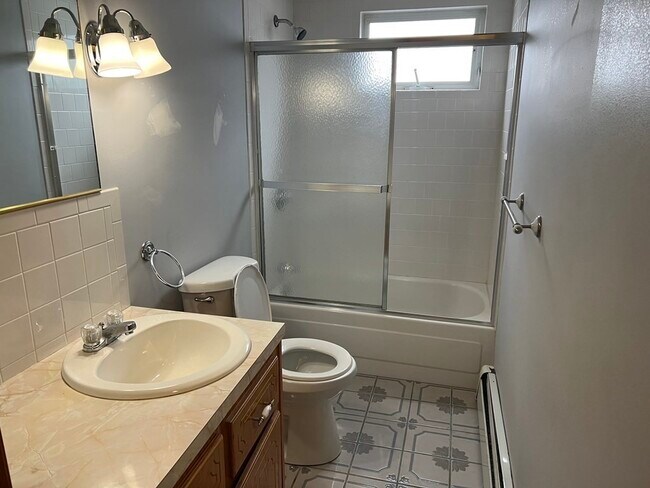 Building Photo - 297 Jefferson St