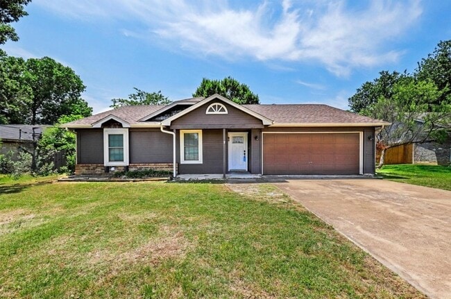 Building Photo - 1300 Timbercrest Dr