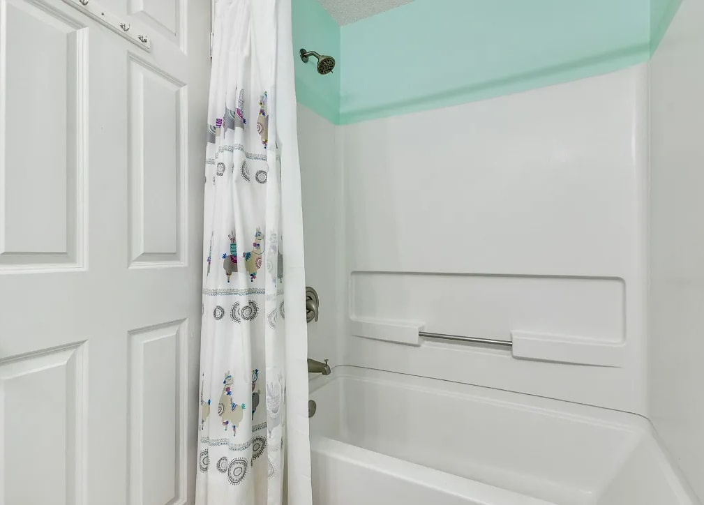 Building Photo - 5100 Holly Ln N