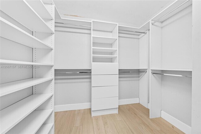 Building Photo - 6480 Miami Lakes Dr