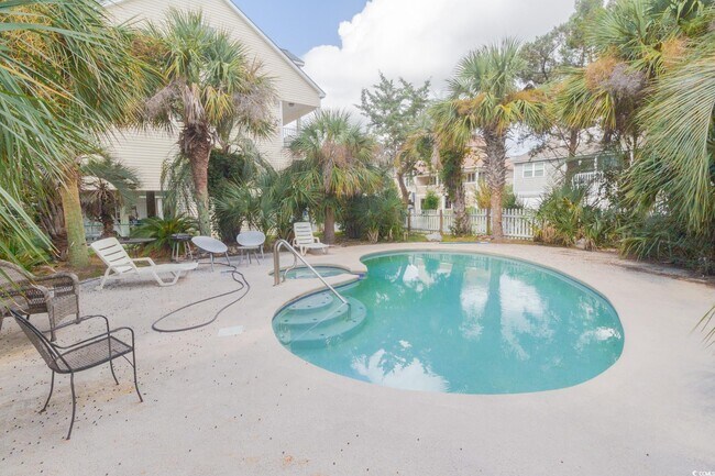 Building Photo - 4718 Seaview St
