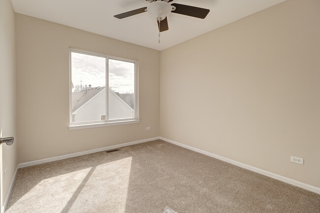 Building Photo - 14644 Paul Revere Ln