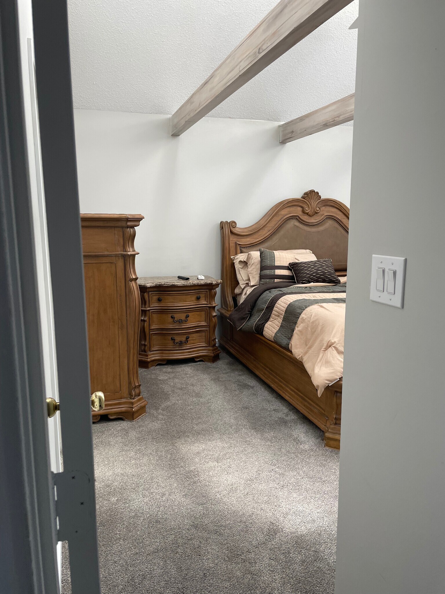 Master Bedroom - 219 Island Cove Ct