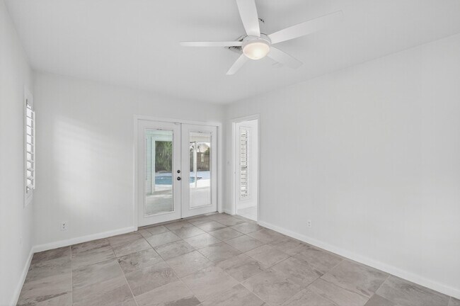 Building Photo - 699 NW 16th Ave