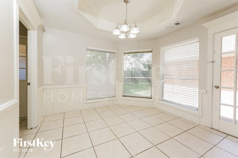 Building Photo - 8334 Burwood Park Dr