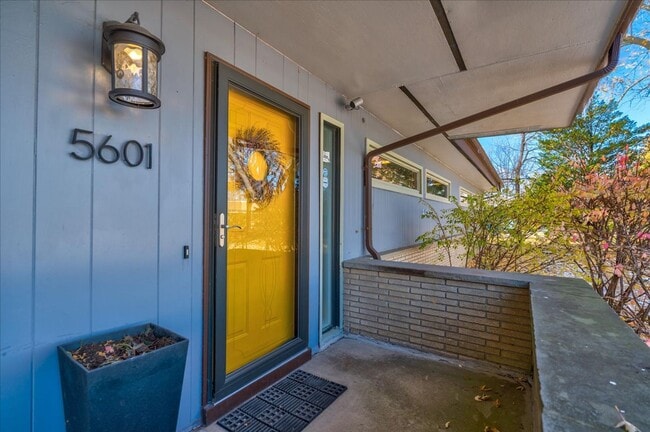 Building Photo - 5601 Russett Rd