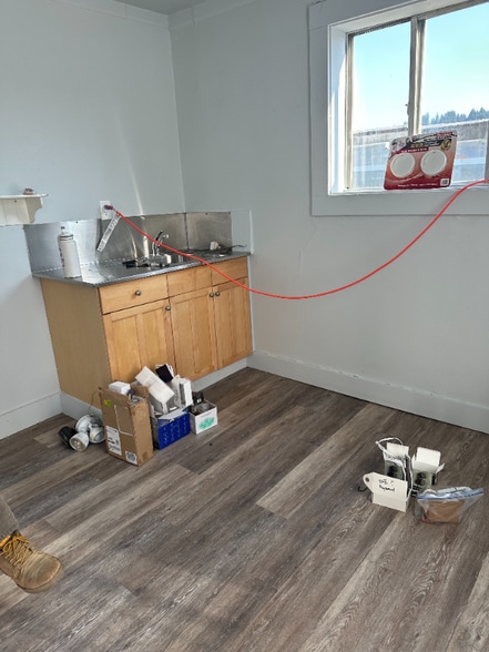 Building Photo - 341 Broadway St