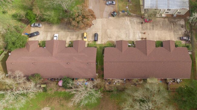 Building Photo - 2904 Old Houston Rd