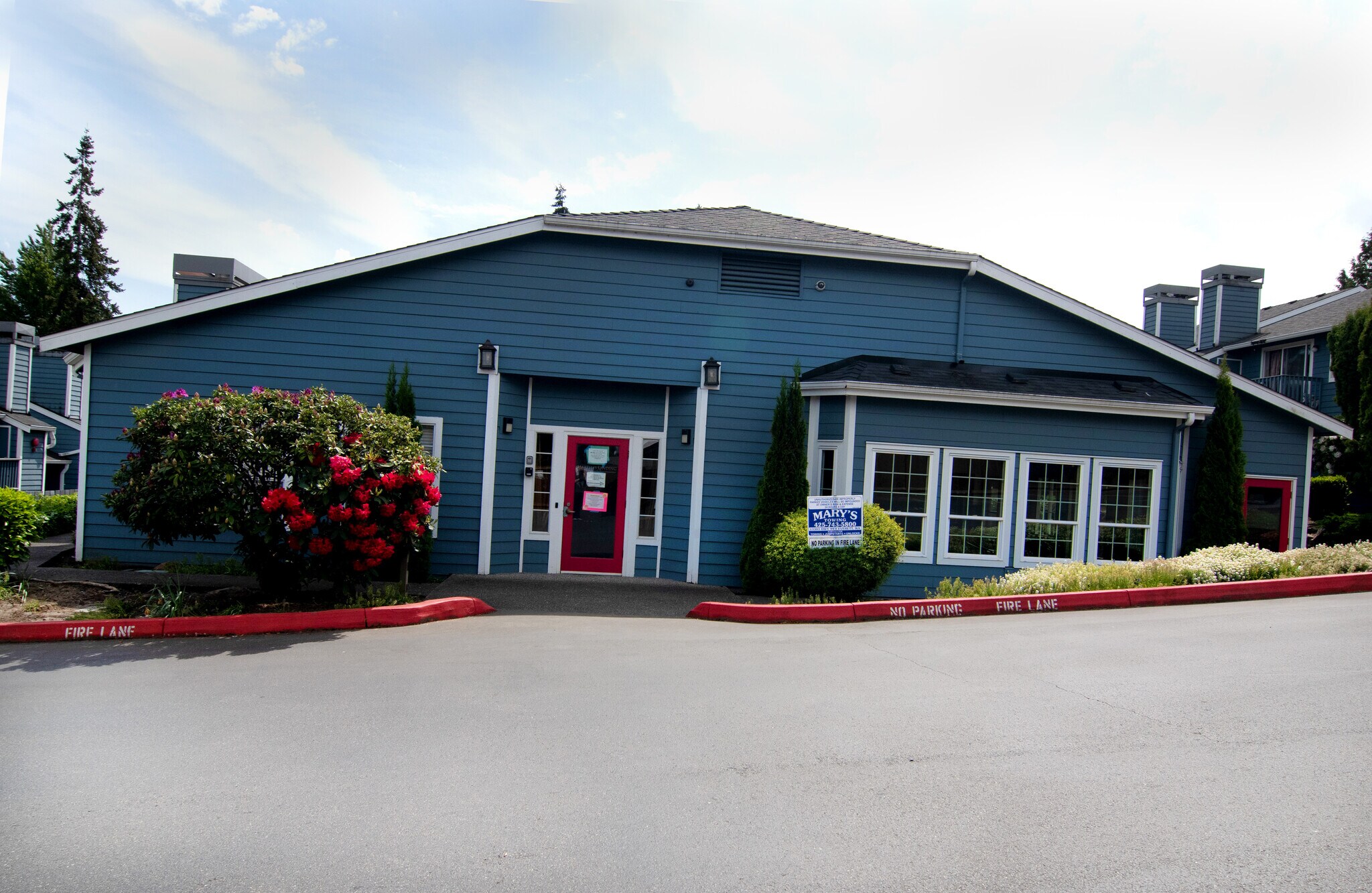 Building Photo - 16817 Larch Way
