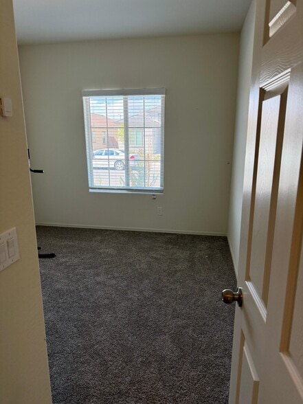 Building Photo - 24403 W Ripple Rd