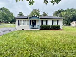 Building Photo - 803 Robinson Rd