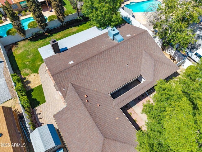 Building Photo - 4837 E Pershing Ave