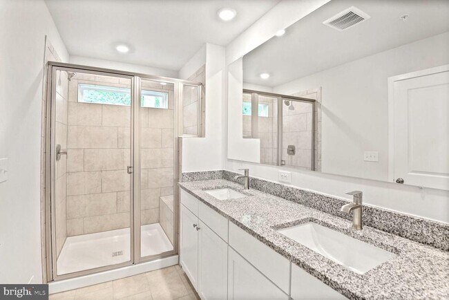 Building Photo - 6835 Winterhill Ln