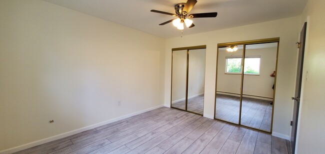 Master Bedroom w/ 2 Closets - 512 Washington Ave