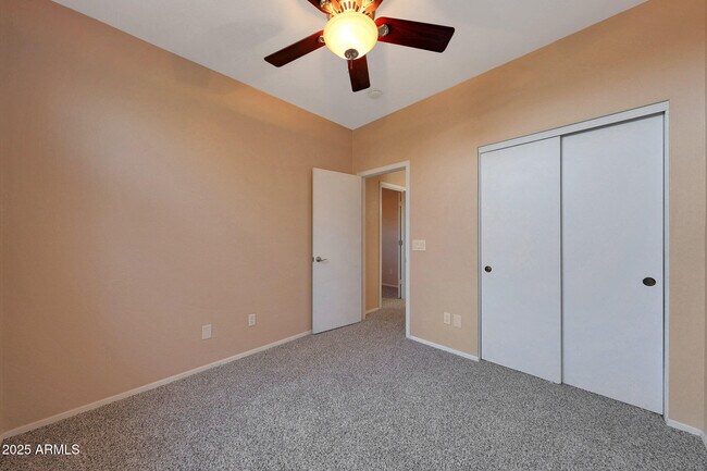 Building Photo - 4653 W Dublin St