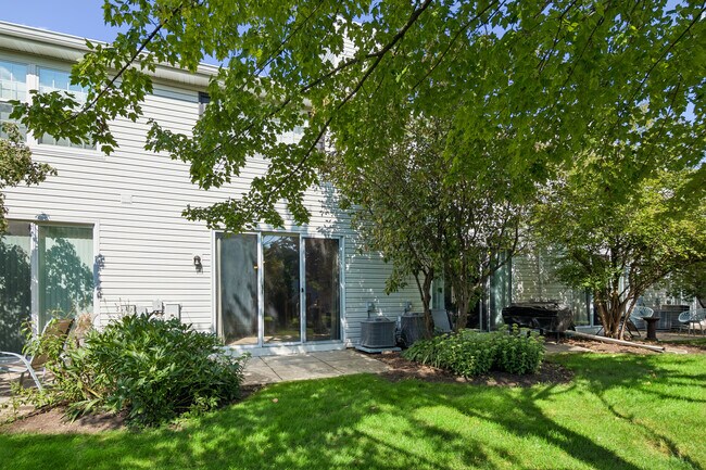 Building Photo - 96 Polaris Dr