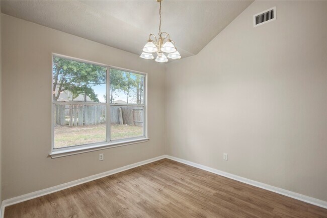 Building Photo - 16145 Sun View Ln