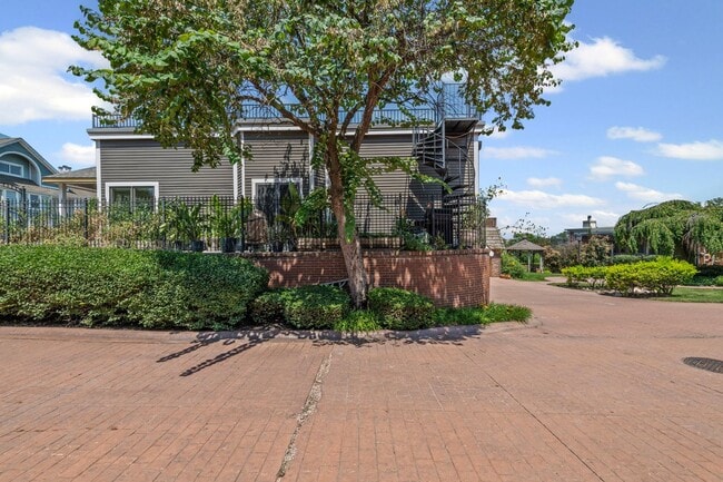 Building Photo - Amazing Union Hill Single Family Home