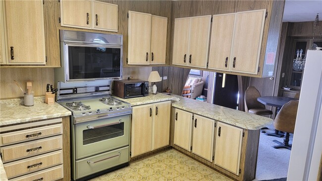 Building Photo - 39027 Moronga Canyon Dr
