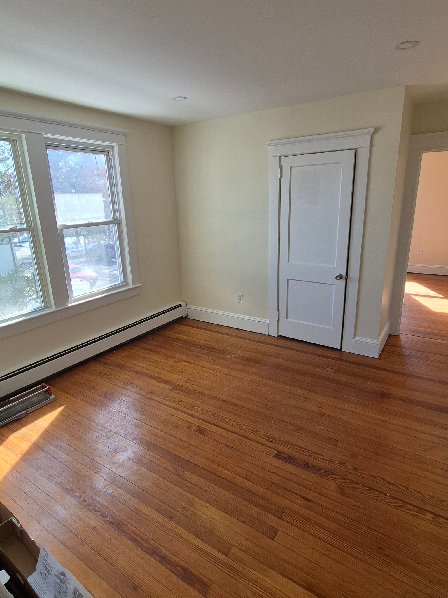 Living Room - 131 Paris Ave