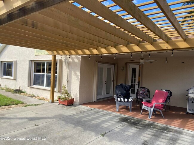 Building Photo - 1847 Abbeyridge Dr
