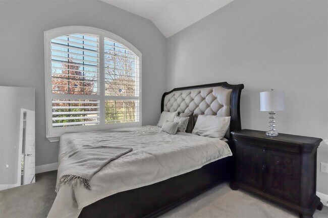 Building Photo - 16321 Horse Trap Ln