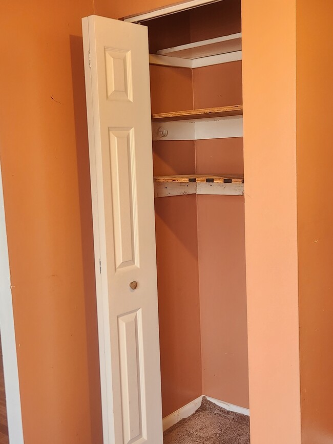 Entry coat closet - 1575 W Street Rd