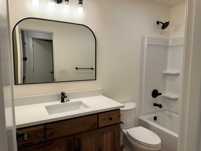 Building Photo - 1583 N Ravens Best Cir