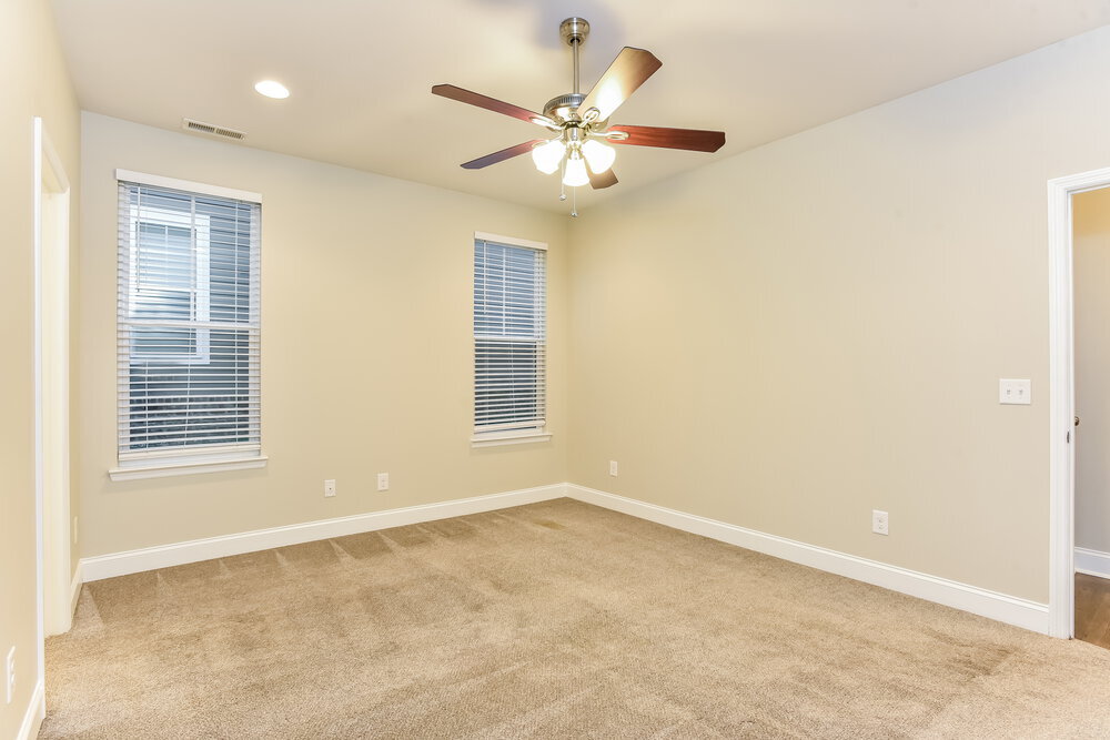 Building Photo - 1968 Brookshine Port