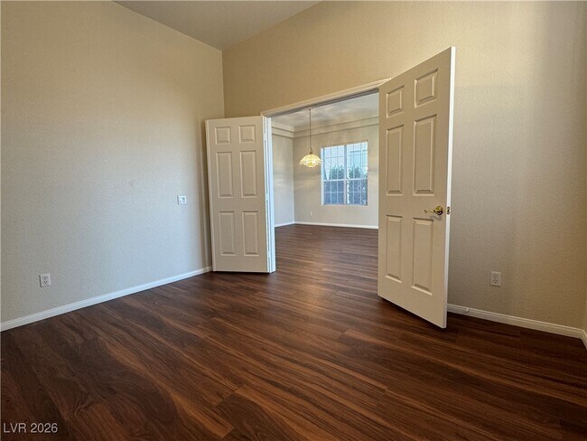 Building Photo - 8625 Desert Bird Dr